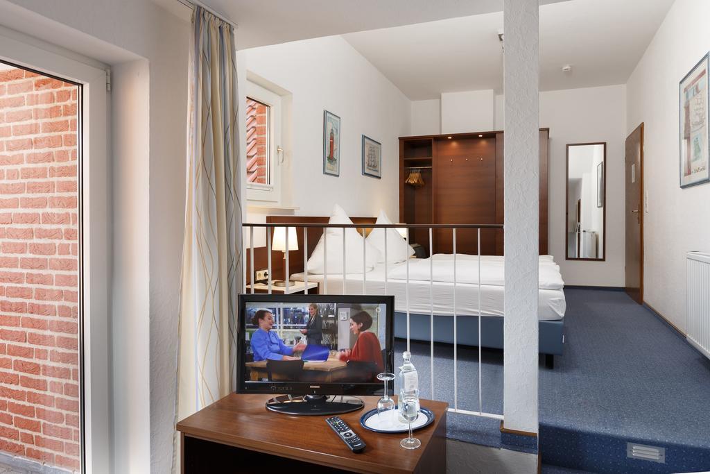 Hotel Seeschwalbe Куксхавен Екстериор снимка