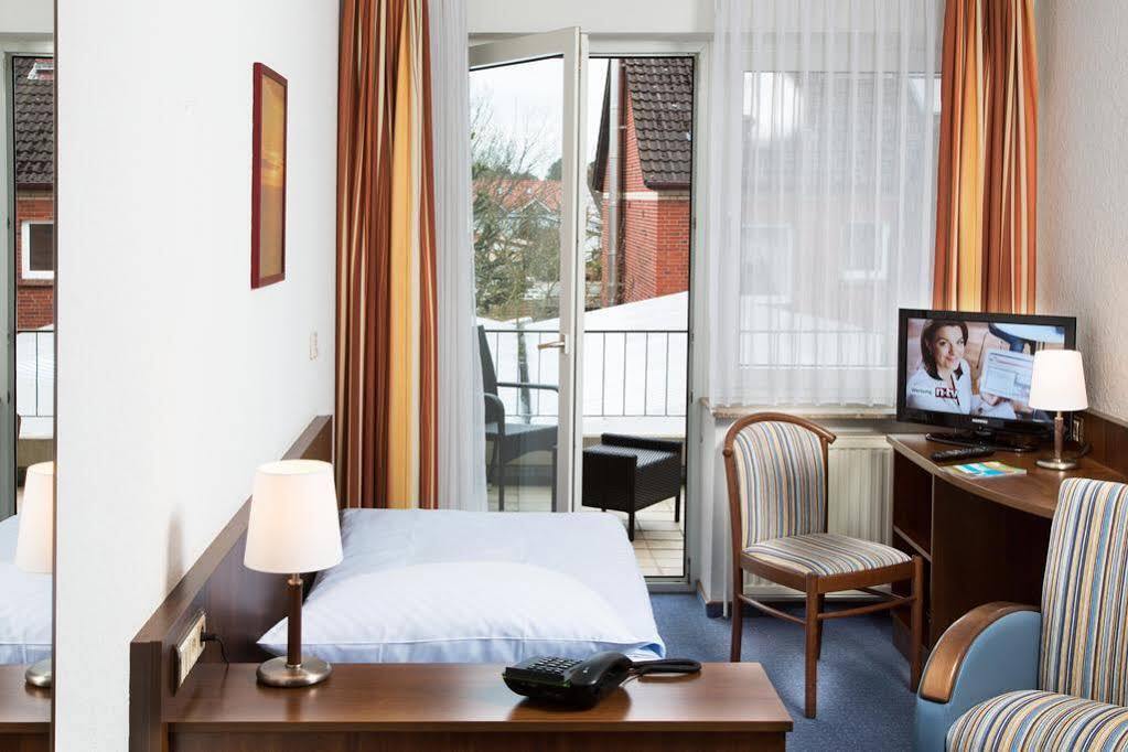 Hotel Seeschwalbe Куксхавен Екстериор снимка
